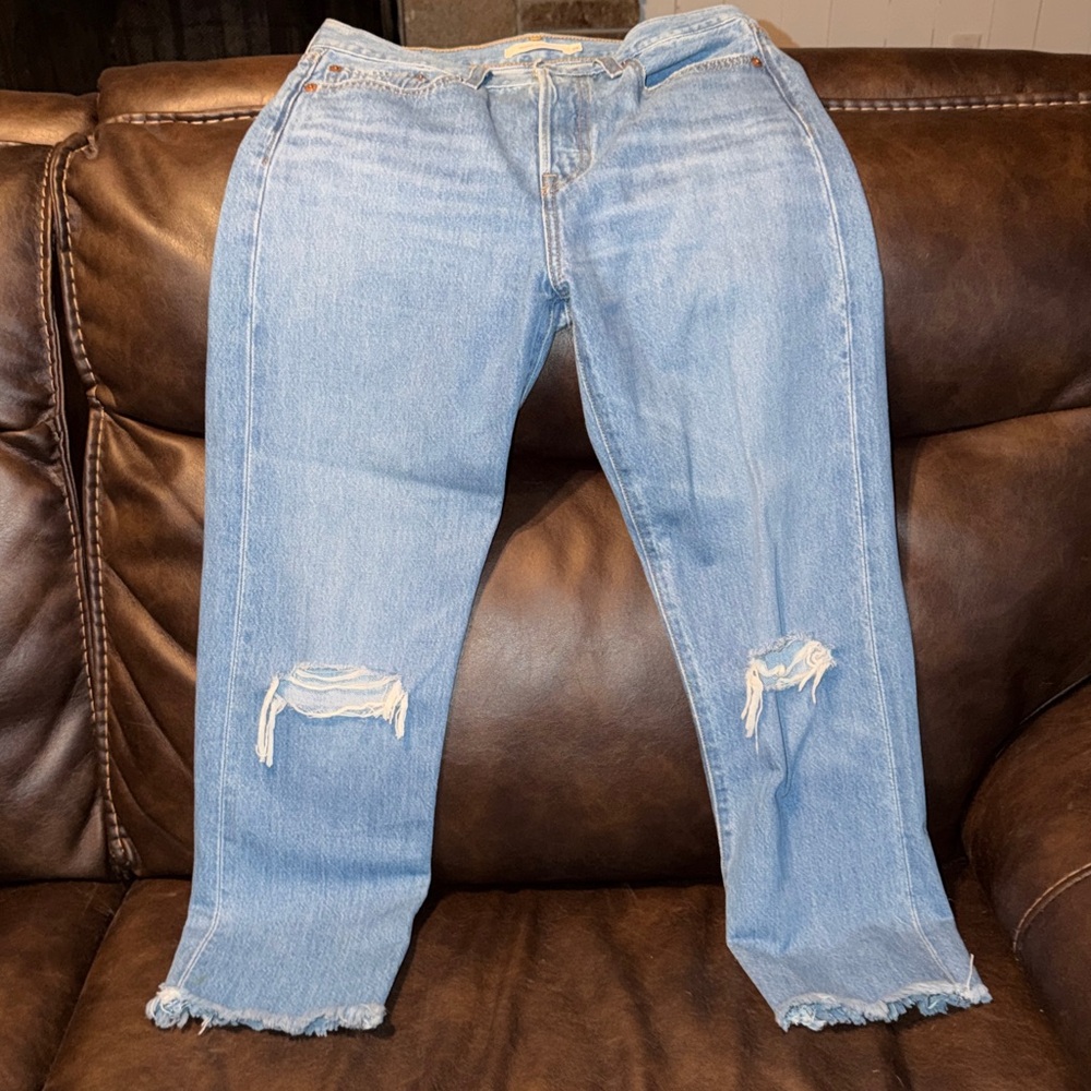 Levi's wedgie straight jeans sz 28